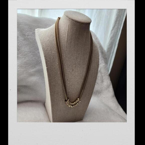 Gold Rings Necklace - Picture 3 of 8